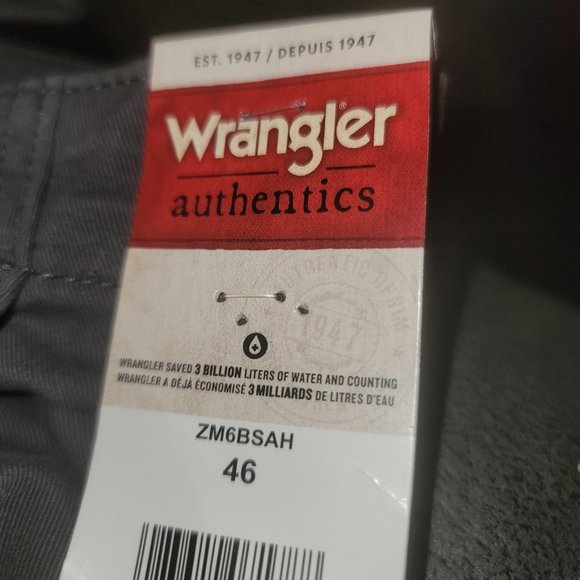 Shorts, Wrangle Authentic Size 46 Waist Shorts-Brand new-$40 - Picture 7 of 8